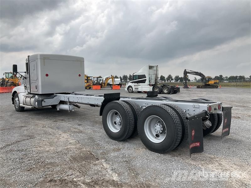 Kenworth T660 6x4 Camion Chasis Cabina / Cab and Chassis Kabinen
