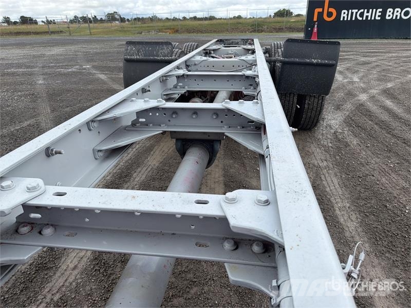 Kenworth T660 6x4 Sleeper Camion Chasis Cabina / Cab and Ch Cabines