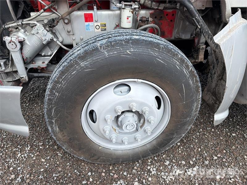 Kenworth T660 6x4 Sleeper Camion Chasis Cabina / Cab and Ch Cabines