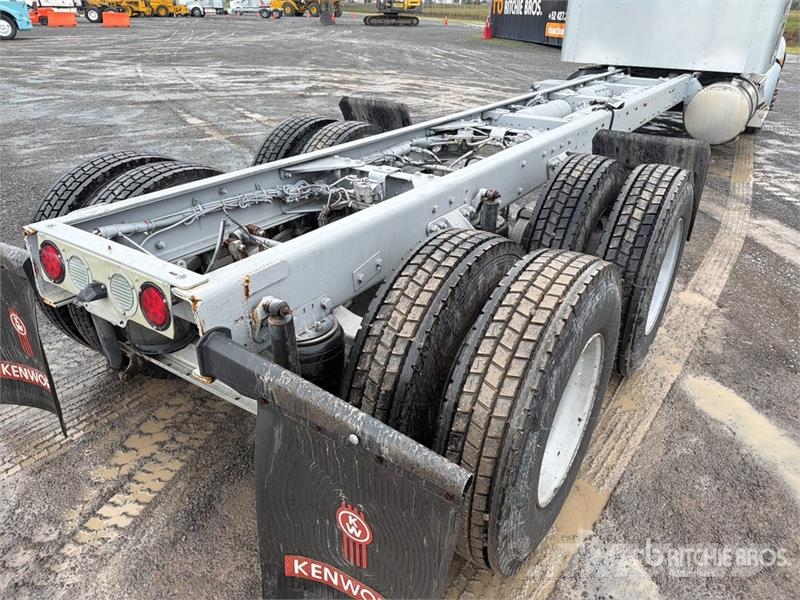 Kenworth T660 6x4 Sleeper Camion Chasis Cabina / Cab and Ch Кабини
