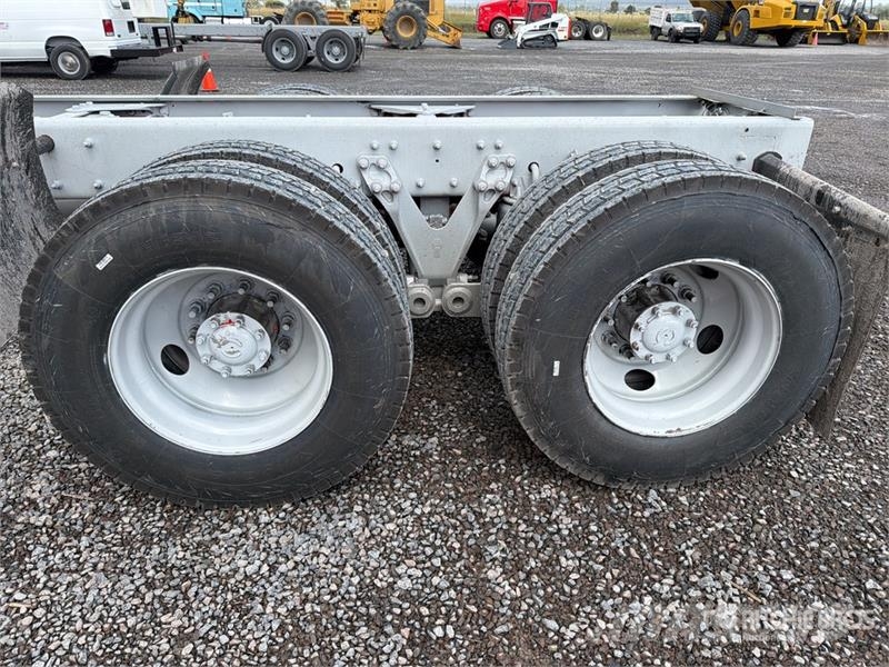 Kenworth T660 6x4 Sleeper Camion Chasis Cabina / Cab and Ch Cabines