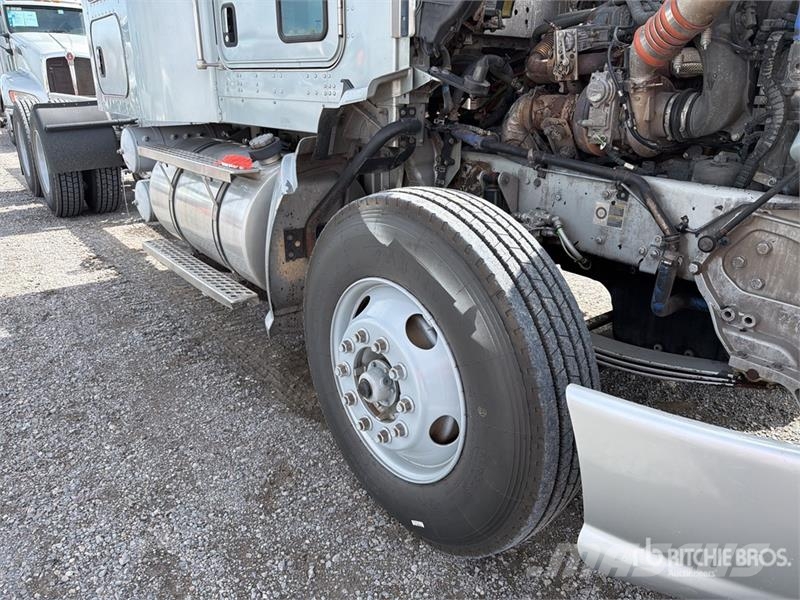 Kenworth T660 6x4 Sleeper Camion Chasis Cabina / Cab and Ch Кабіни