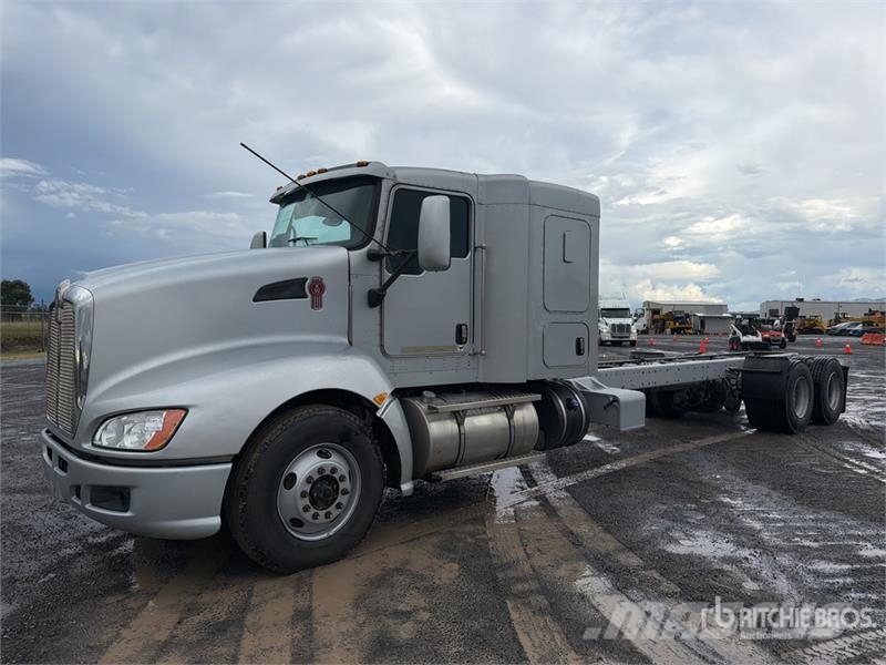 Kenworth T660 6x4 Sleeper Camion Chasis Cabina / Cab and Ch Кабини