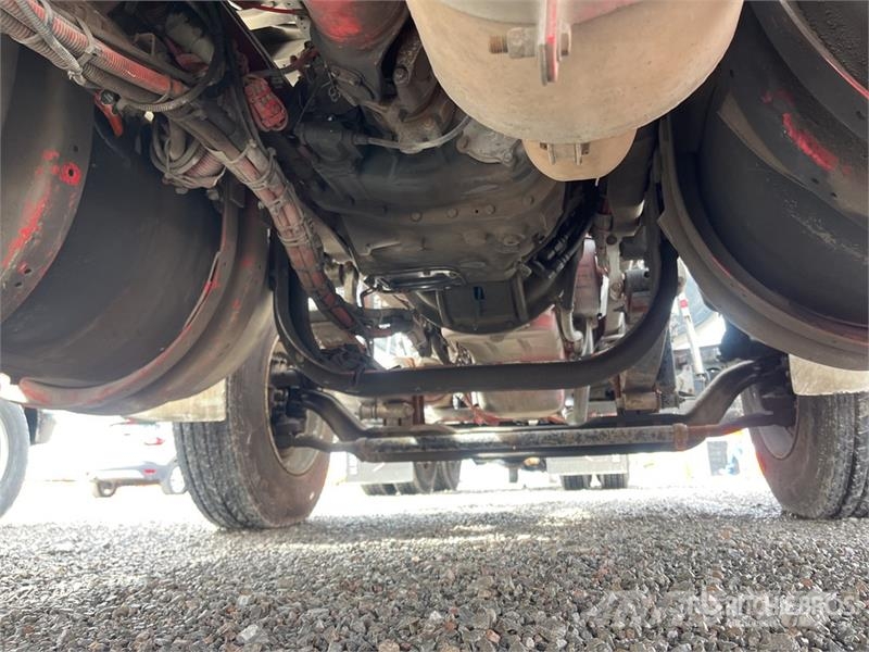 Kenworth T660 6x4 Sleeper Camion Chasis Cabina / Cab and Ch Cabines