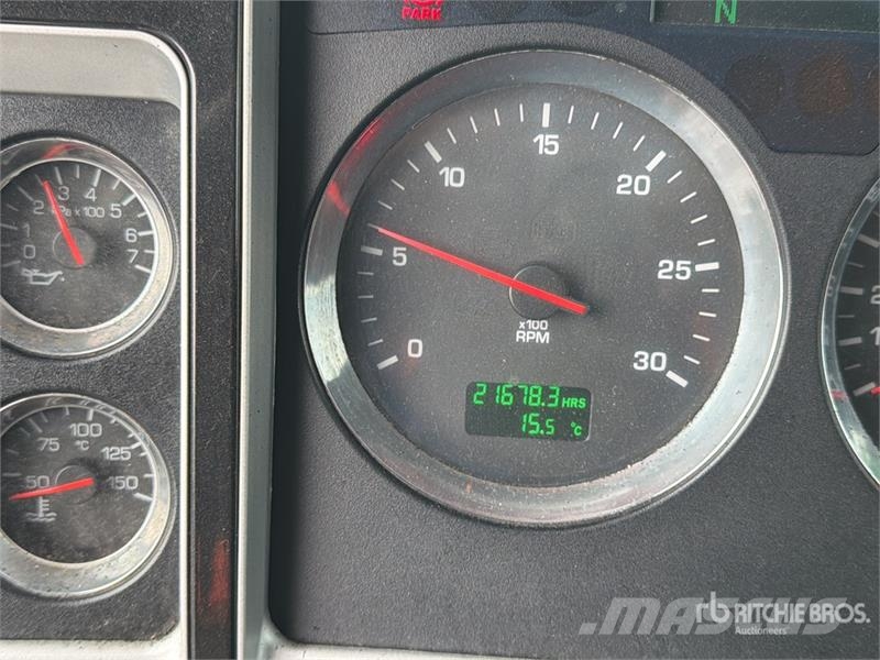 Kenworth T660 6x4 Sleeper Camion Chasis Cabina / Cab and Ch Кабини