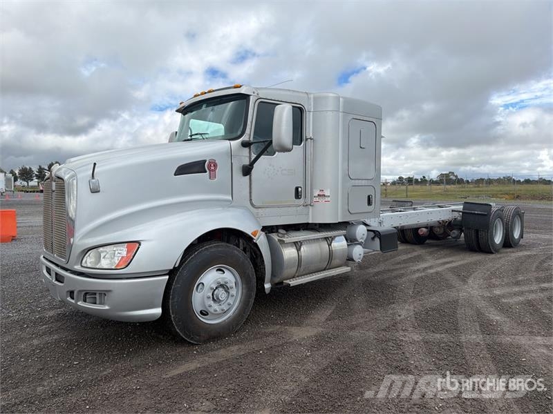 Kenworth T660 6x4 Sleeper Camion Chasis Cabina / Cab and Ch Cabines
