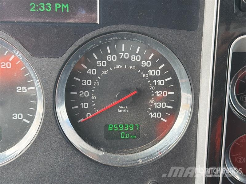 Kenworth T660 6x4 Sleeper Camion Chasis Cabina / Cab and Ch Cabines