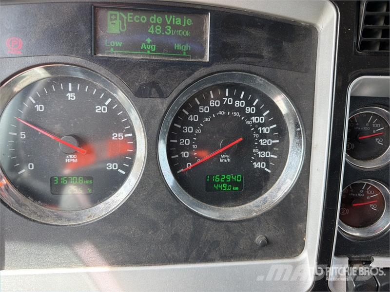 Kenworth T660 6x4 Sleeper Camion Chasis Cabina / Cab and Ch Кабіни
