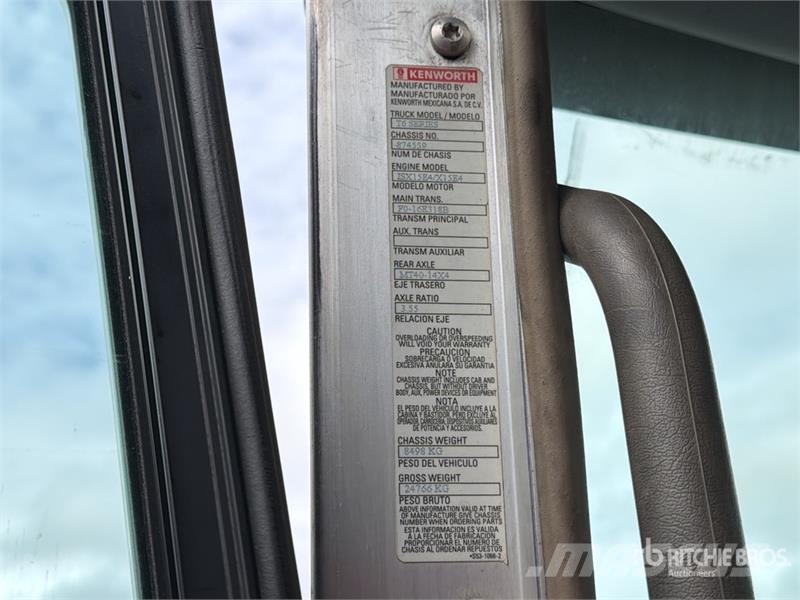 Kenworth T660 6x4 Sleeper Camion Chasis Cabina / Cab and Ch Cabines