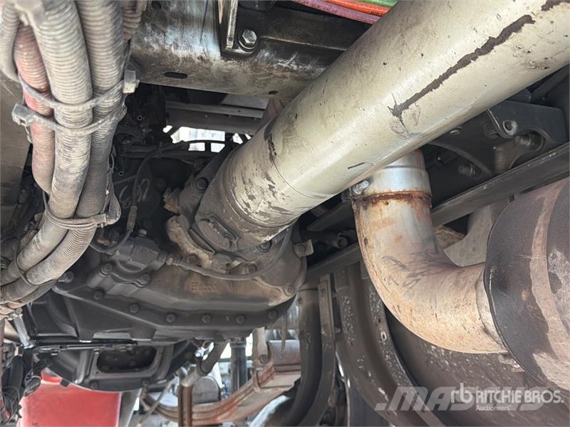 Kenworth T660 6x4 Sleeper Camion Chasis Cabina / Cab and Ch Кабіни