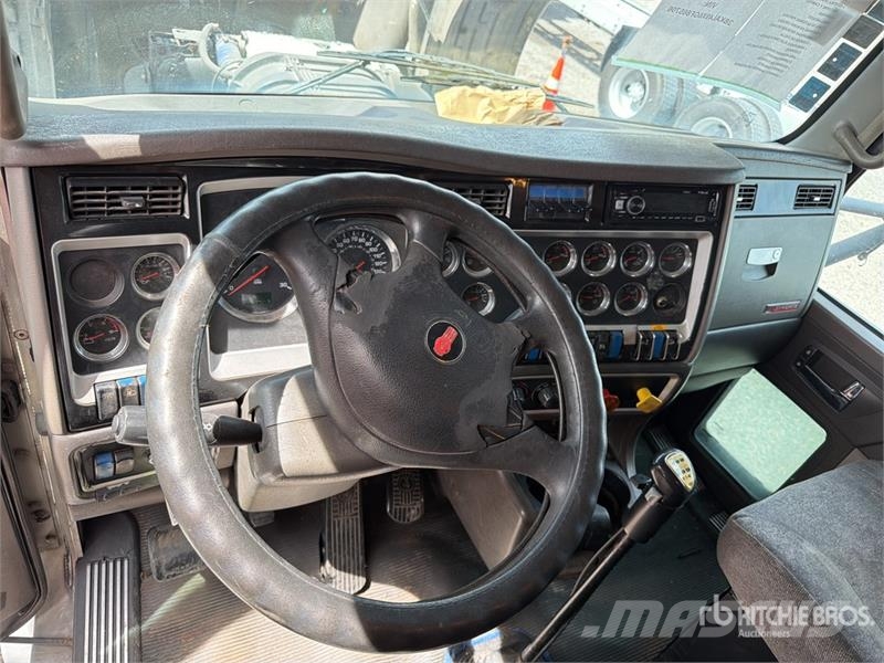 Kenworth T660 6x4 Sleeper Camion Chasis Cabina / Cab and Ch Кабіни