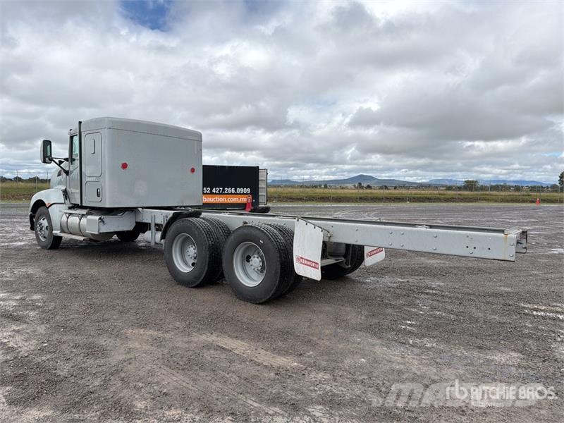 Kenworth T660 6x4 Sleeper Camion Chasis Cabina / Cab and Ch Kabine i unutrašnjost