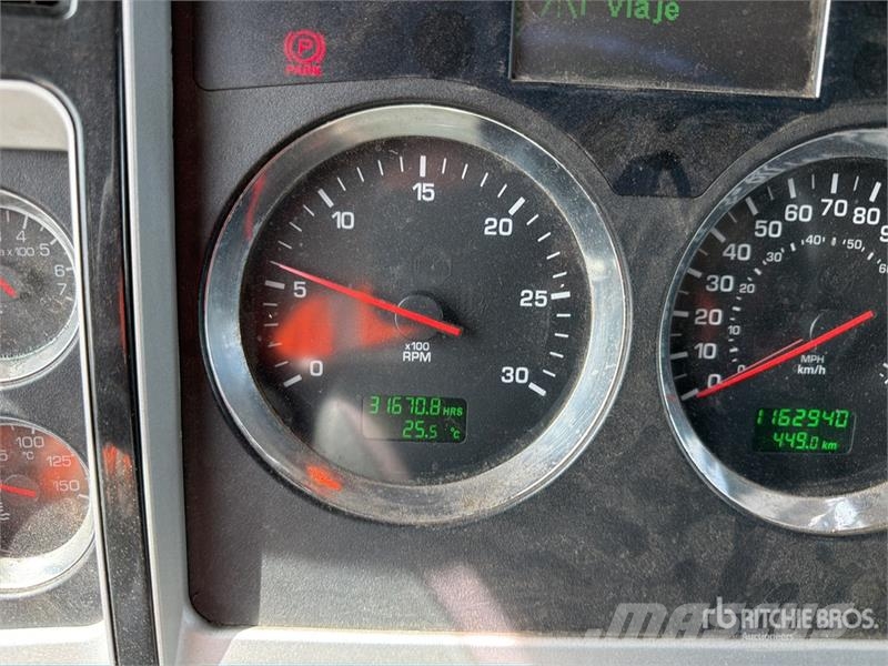 Kenworth T660 6x4 Sleeper Camion Chasis Cabina / Cab and Ch Кабіни