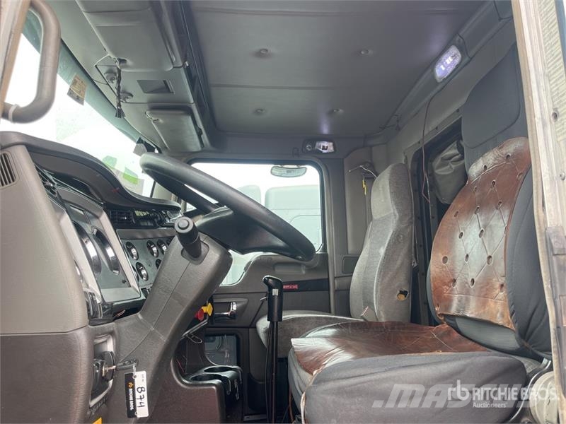 Kenworth T660 6x4 Sleeper Camion Chasis Cabina / Cab and Ch Kabine i unutrašnjost