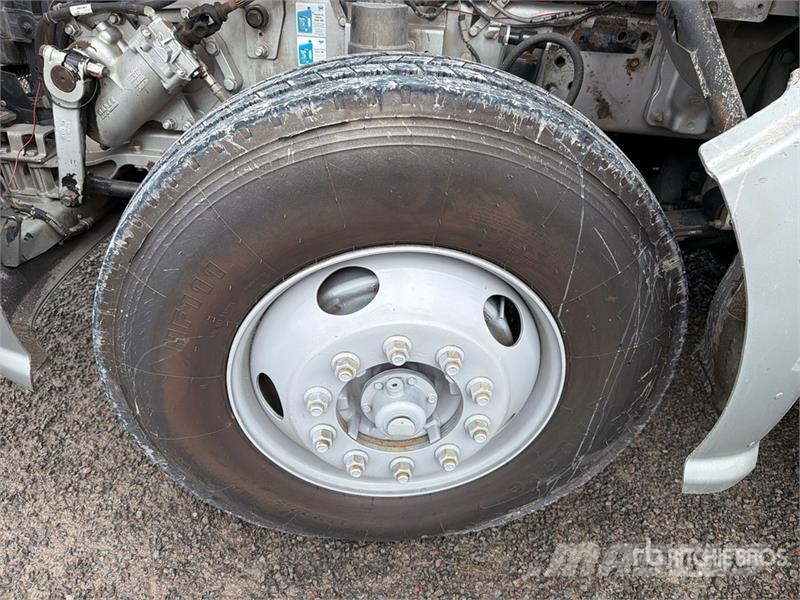 Kenworth T660 6x4 Sleeper Camion Chasis Cabina / Cab and Ch Cabines