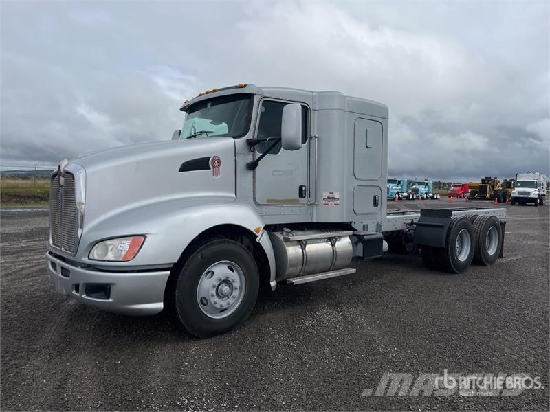 Kenworth T660 6x4 Sleeper Camion Chasis Cabina / Cab and Ch Kabine i unutrašnjost