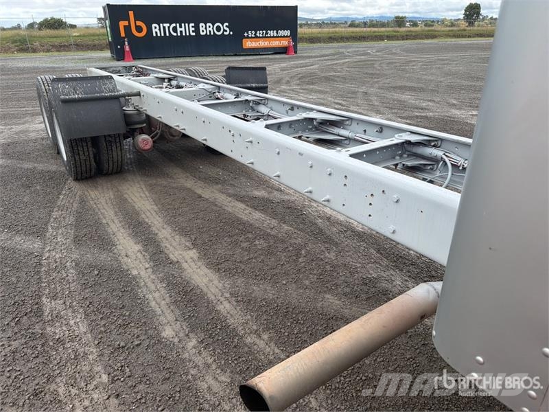 Kenworth T660 6x4 Sleeper Camion Chasis Cabina / Cab and Ch Cabines