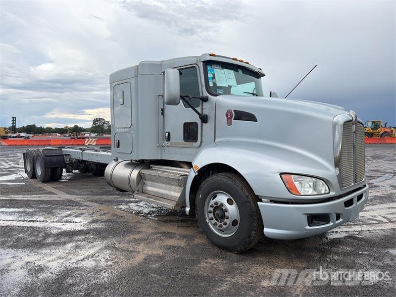 Kenworth T660 6x4 Sleeper Camion Chasis Cabina / Cab and Ch Кабини
