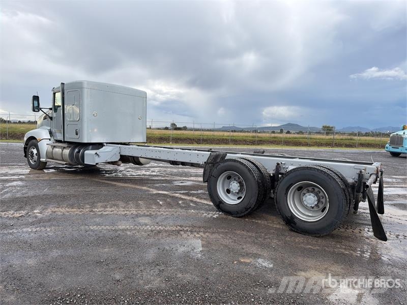 Kenworth T660 6x4 Sleeper Camion Chasis Cabina / Cab and Ch Кабини