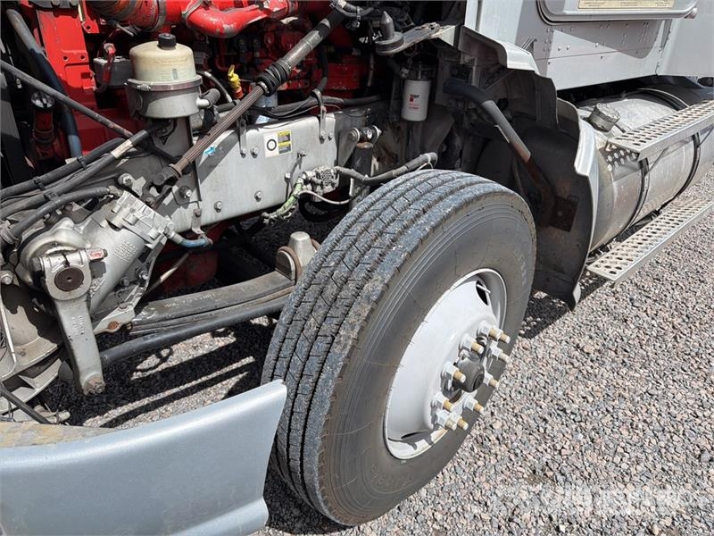 Kenworth T660 6x4 Sleeper Camion Chasis Cabina / Cab and Ch Кабіни