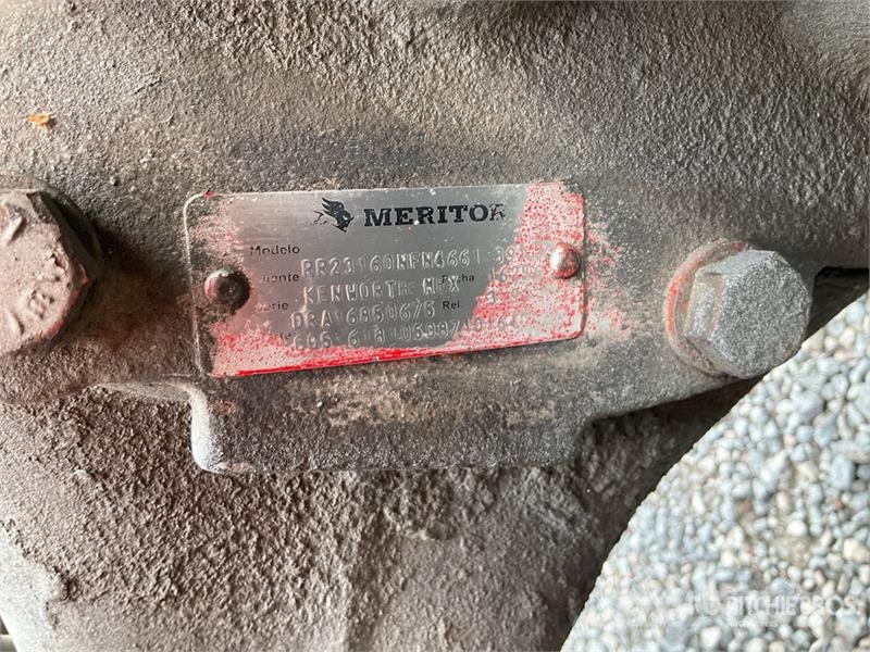 Kenworth T660 6x4 Sleeper Camion Chasis Cabina / Cab and Ch Cabine en interieur