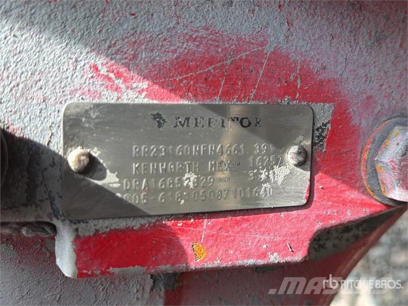Kenworth T660 6x4 Sleeper Camion Chasis Cabina / Cab and Ch Cabines