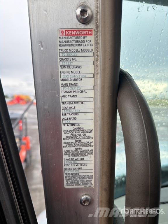 Kenworth T660 6x4 Sleeper Camion Chasis Cabina / Cab and Ch Кабини