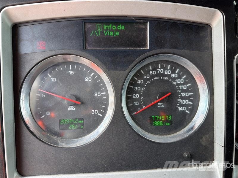 Kenworth T660 6x4 Sleeper Camion Chasis Cabina / Cab and Ch Cabines