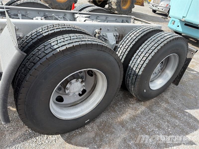Kenworth T660 6x4 Sleeper Camion Chasis Cabina / Cab and Ch Кабины