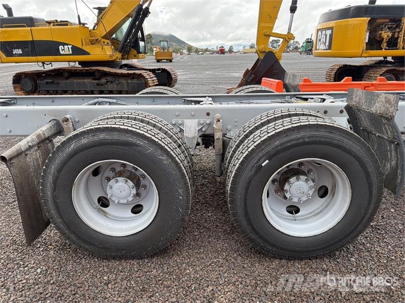 Kenworth T660 6x4 Sleeper Camion Chasis Cabina / Cab and Ch Kabine i unutrašnjost