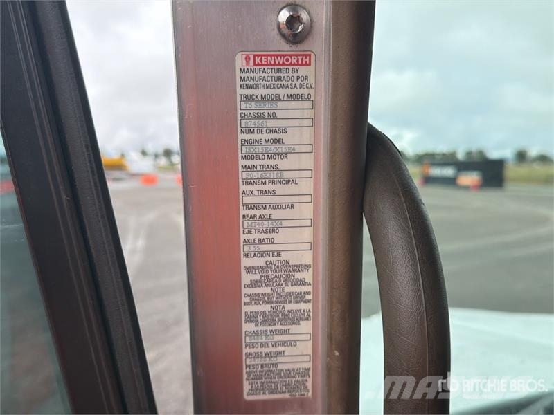 Kenworth T660 6x4 Sleeper Camion Chasis Cabina / Cab and Ch Kabine i unutrašnjost
