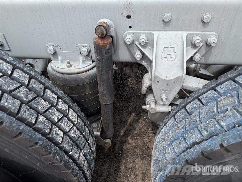 Kenworth T660 6x4 Sleeper Camion Chasis Cabina / Cab and Ch Kabiny i wnętrze