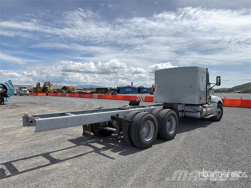 Kenworth T660 6x4 Sleeper Camion Chasis Cabina / Cab and Ch Кабіни