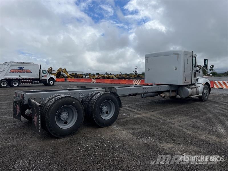 Kenworth T660 6x4 Sleeper Camion Chasis Cabina / Cab and Ch Cabines