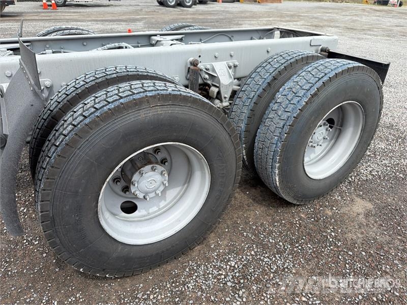 Kenworth T660 6x4 Sleeper Camion Chasis Cabina / Cab and Ch Kabiny i wnętrze