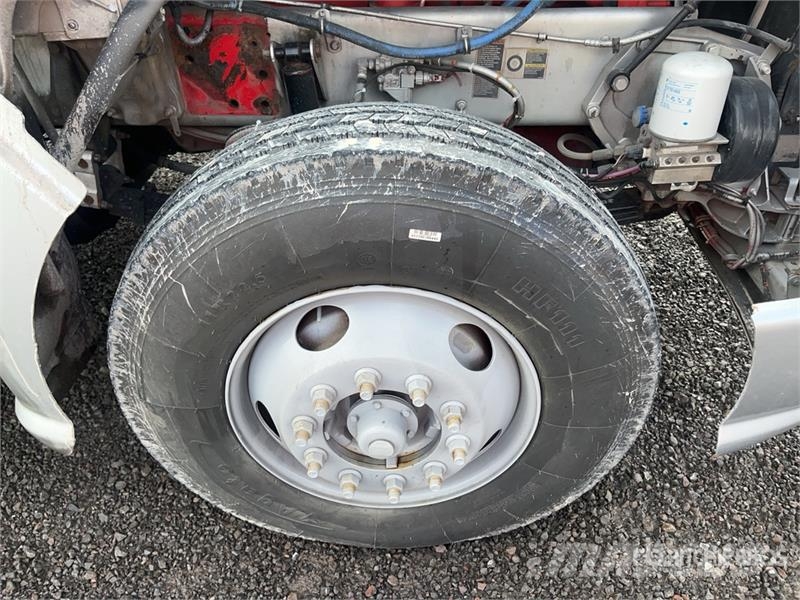 Kenworth T660 6x4 Sleeper Camion Chasis Cabina / Cab and Ch Cabines