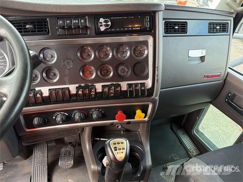 Kenworth T660 6x4 Sleeper Camion Chasis Cabina / Cab and Ch Cabines