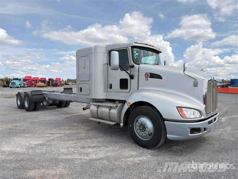 Kenworth T660 6x4 Sleeper Camion Chasis Cabina / Cab and Ch Cabines
