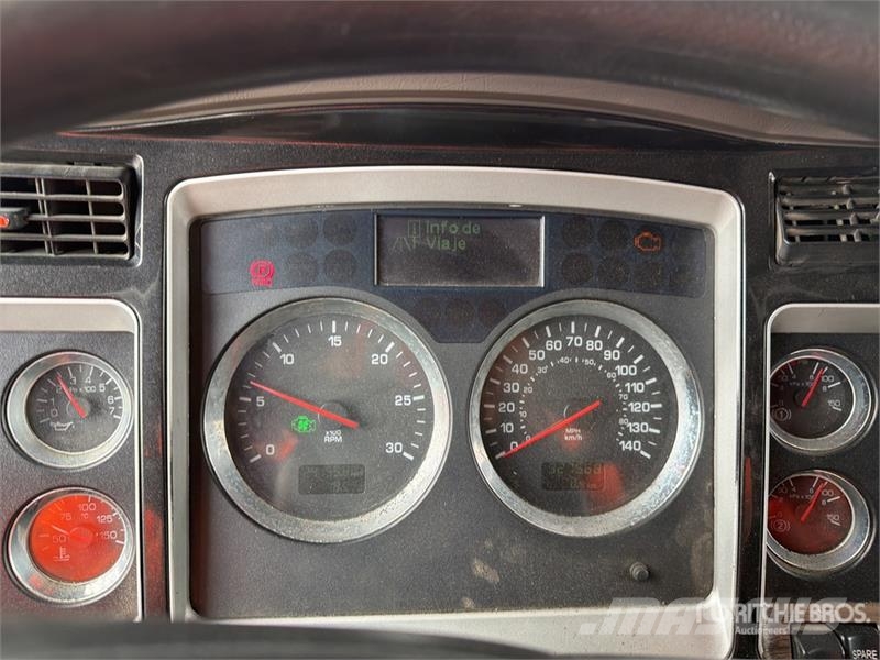 Kenworth T660 6x4 Sleeper Camion Chasis Cabina / Cab and Ch Cabines