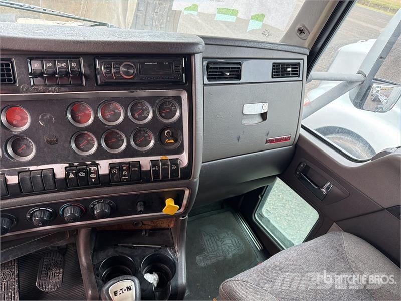 Kenworth T660 6x4 Sleeper Camion Chasis Cabina / Cab and Ch Kabine i unutrašnjost