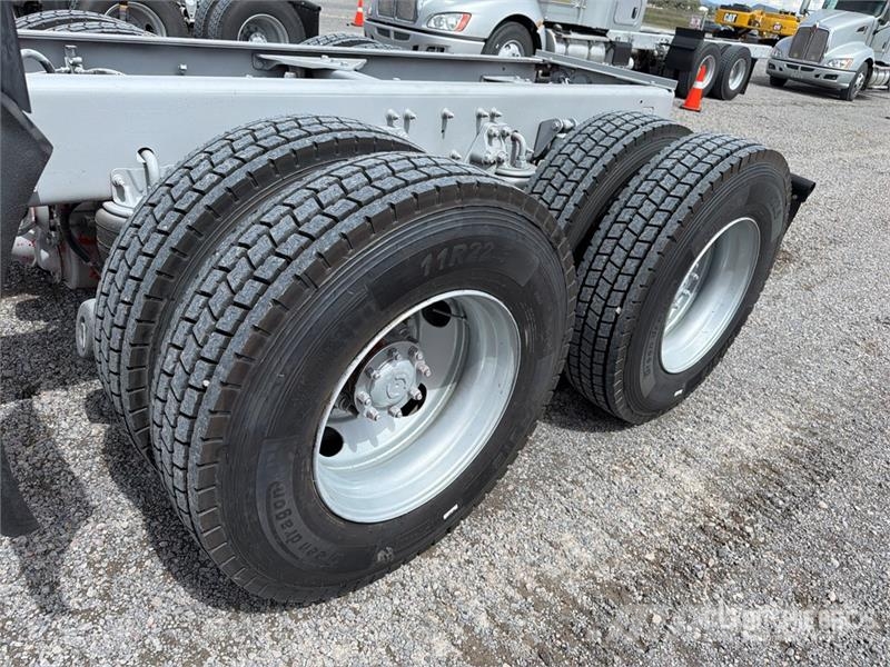 Kenworth T660 6x4 Sleeper Camion Chasis Cabina / Cab and Ch Cabines
