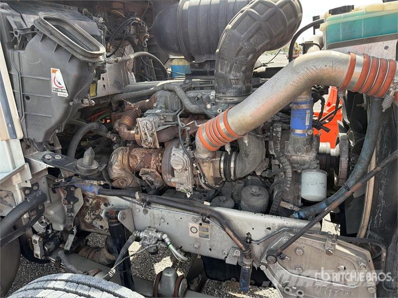 Kenworth T660 6x4 Sleeper Camion Chasis Cabina / Cab and Ch Кабіни