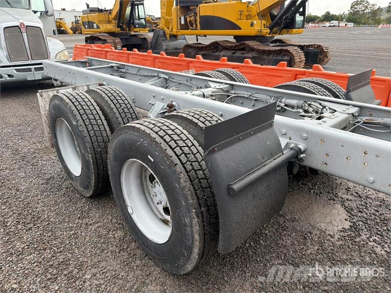 Kenworth T660 6x4 Sleeper Camion Chasis Cabina / Cab and Ch Kabine i unutrašnjost