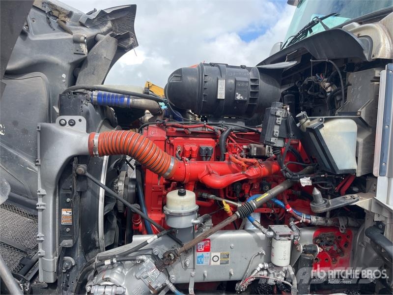Kenworth T660 6x4 Sleeper Camion Chasis Cabina / Cab and Ch Cabines
