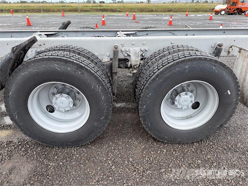Kenworth T660 6x4 Sleeper Camion Chasis Cabina / Cab and Ch Kabine i unutrašnjost