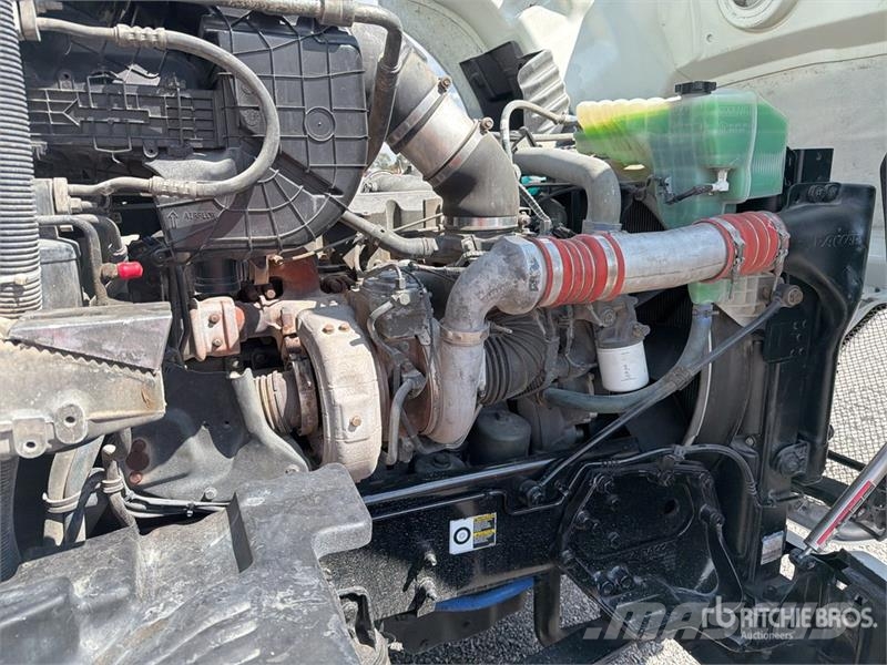 Kenworth T680 Autotractoare