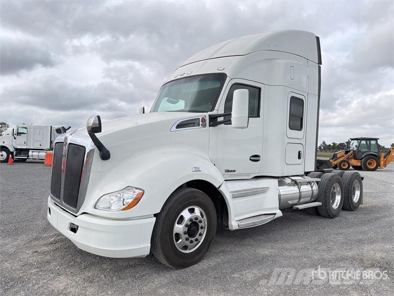 Kenworth T680 Motrici e Trattori Stradali