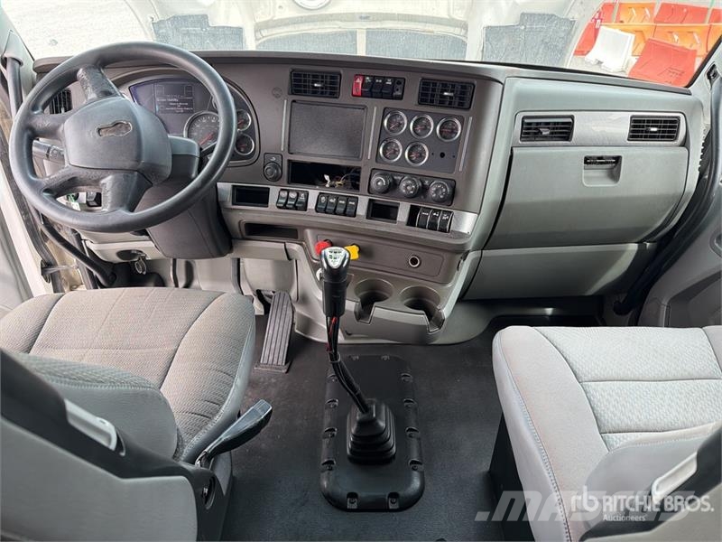 Kenworth T680 Motrici e Trattori Stradali