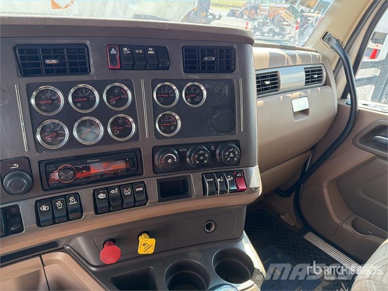 Kenworth T680 Autotractoare