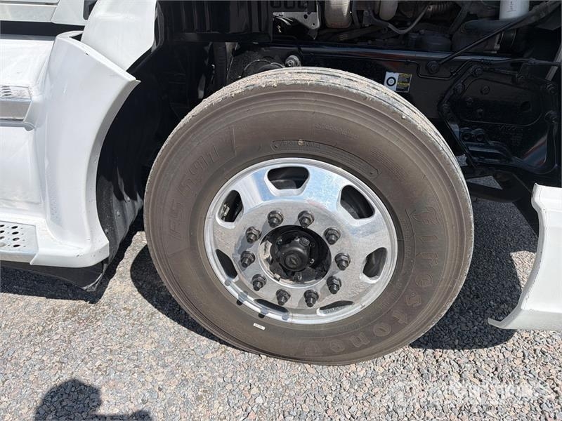 Kenworth T680 Autotractoare